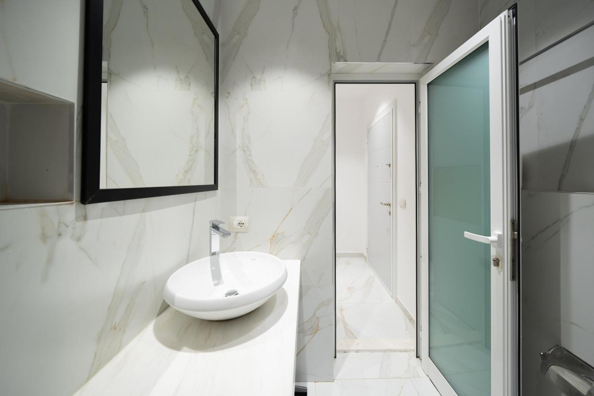 Cosy Urban Central Apartment ติรานา ภายนอก รูปภาพ