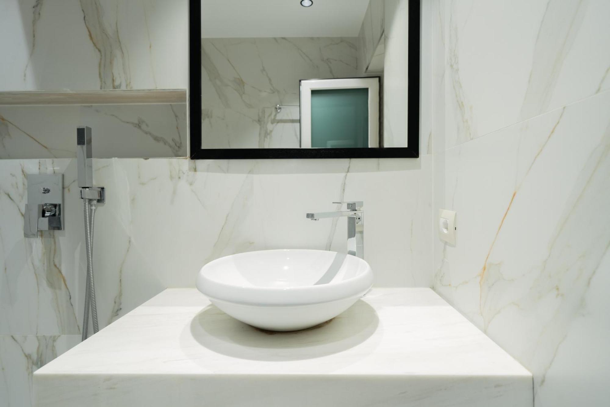 Cosy Urban Central Apartment ติรานา ภายนอก รูปภาพ