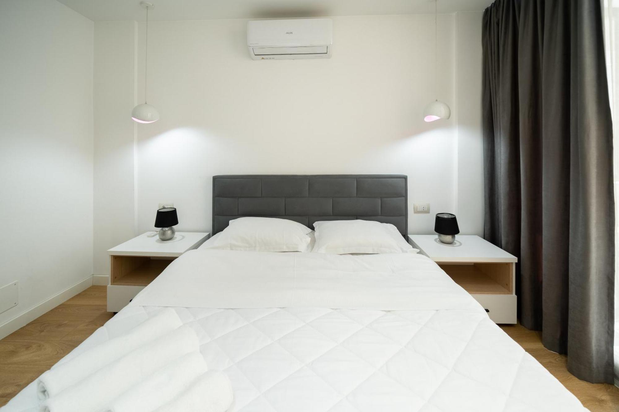 Cosy Urban Central Apartment ติรานา ภายนอก รูปภาพ