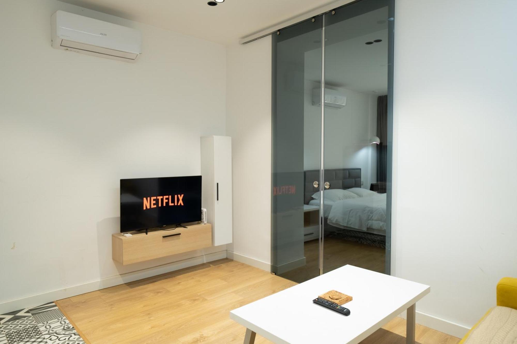 Cosy Urban Central Apartment ติรานา ภายนอก รูปภาพ